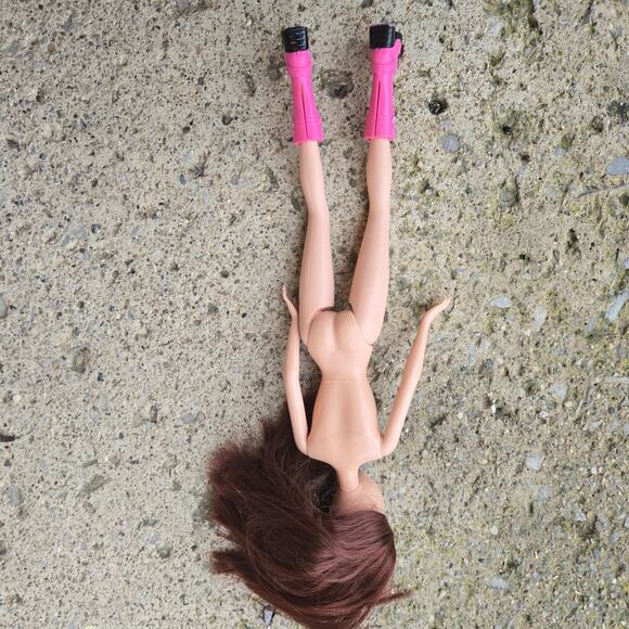 Vintage Barbie My Scene Brown Eyes - Picture 10 of 10